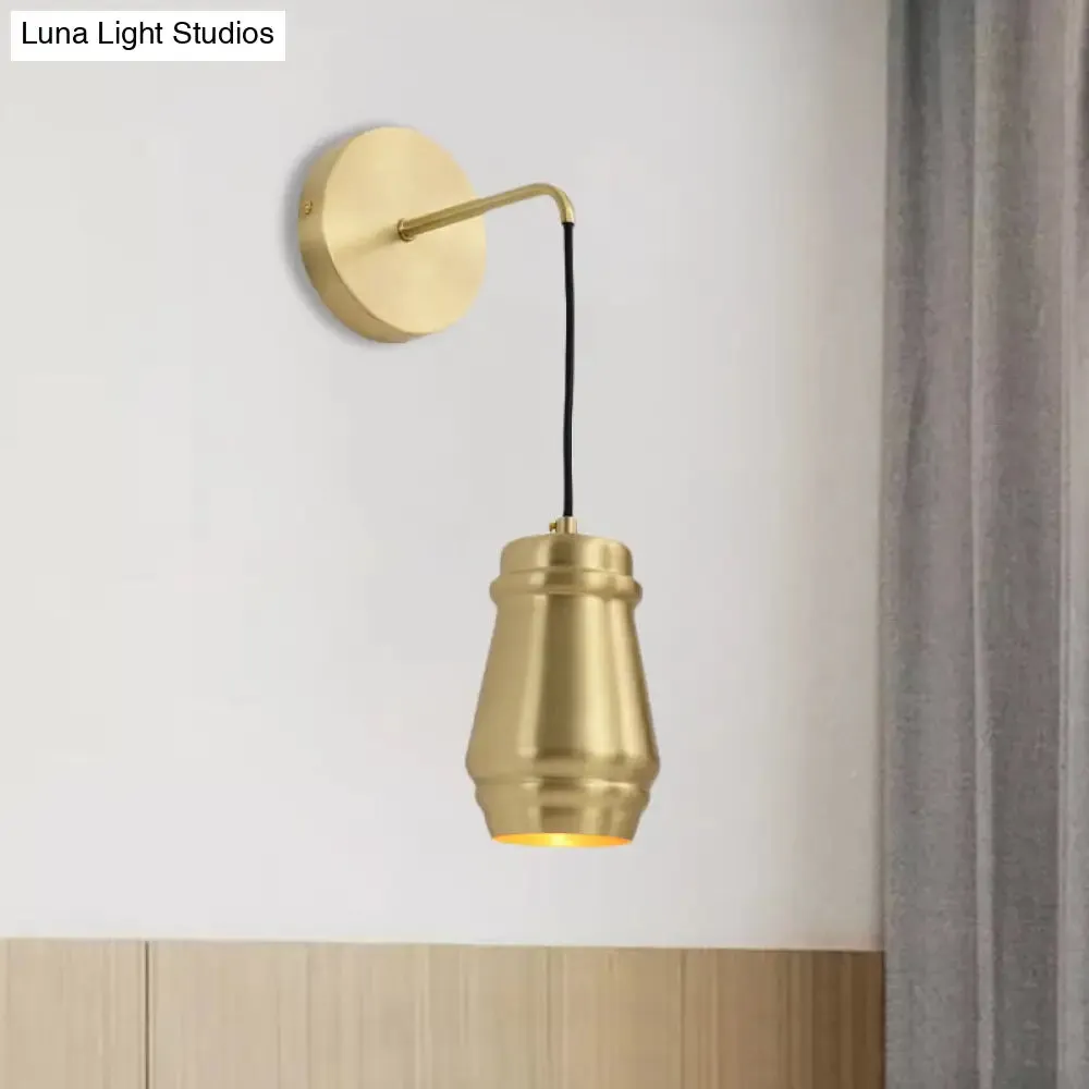 Minimalist Brass Wall Mount Lamp with Gold Finish - 1 Light Sconce Lamp