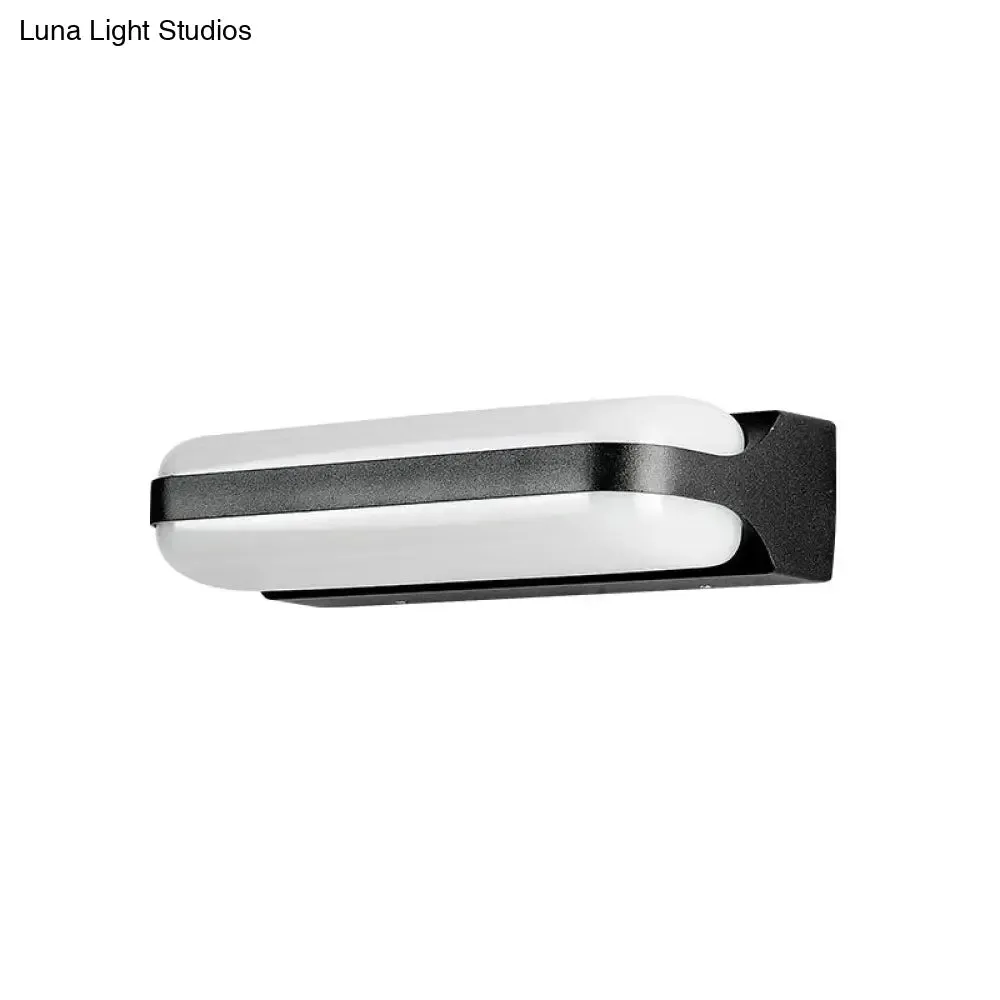 Minimalist Metallic Black LED Wall Sconce for Balcony Lighting