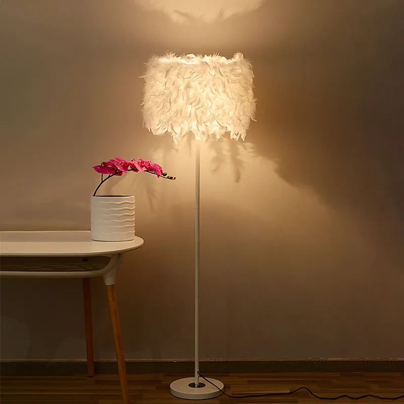 Minimalist White/Chrome Living Room Floor Lamp - Single-Bulb Standing Light with Feather Shade